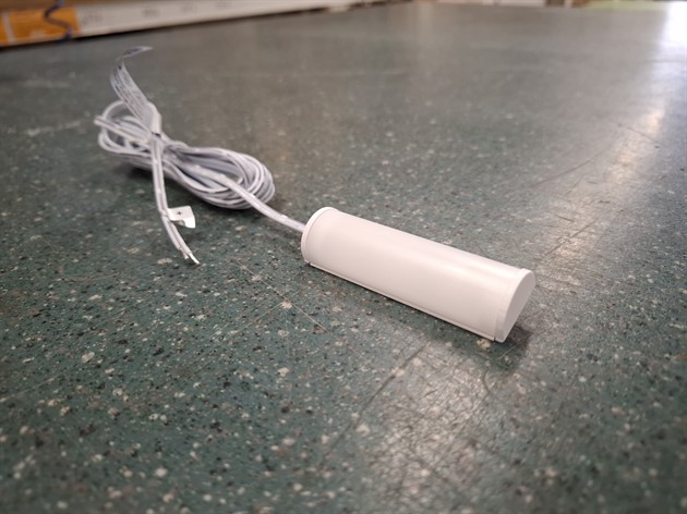 LED-nödljus i profil, vit halvrund 8-30V, 1W. 4000K