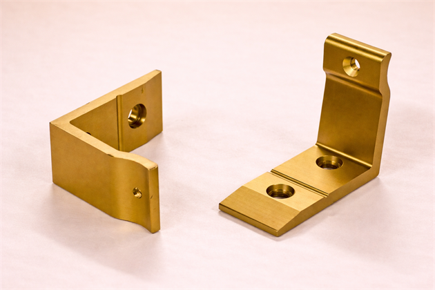 Handledarkonsoll, underliggande, mässingsyta