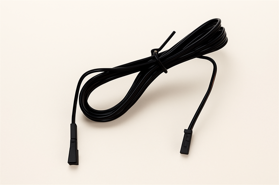 Förlängningskabel tunn 1,8m hane/hona 12 V