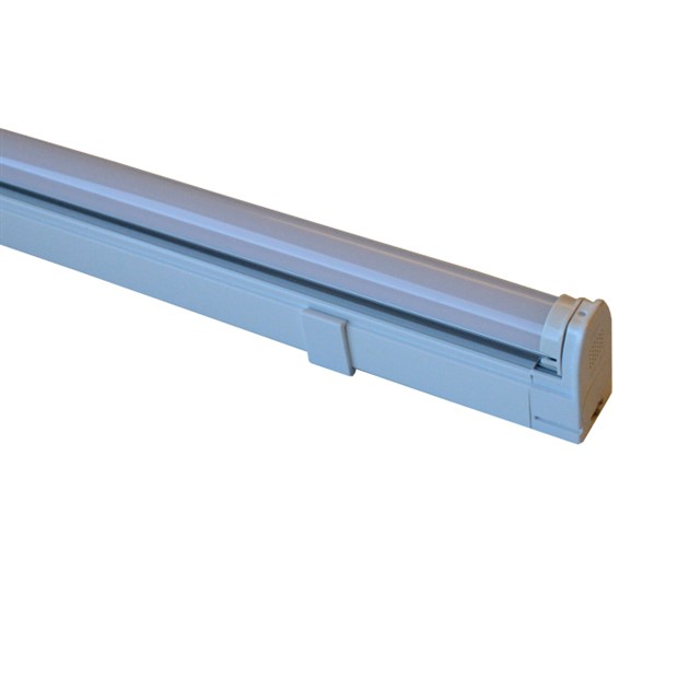 LED-lysrörsarmatur 8w L.580mm 3000K